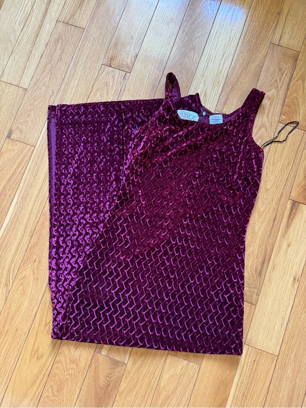 Vintage Jessica Sleeveless Velvet Maxi Dress in Deep Plum